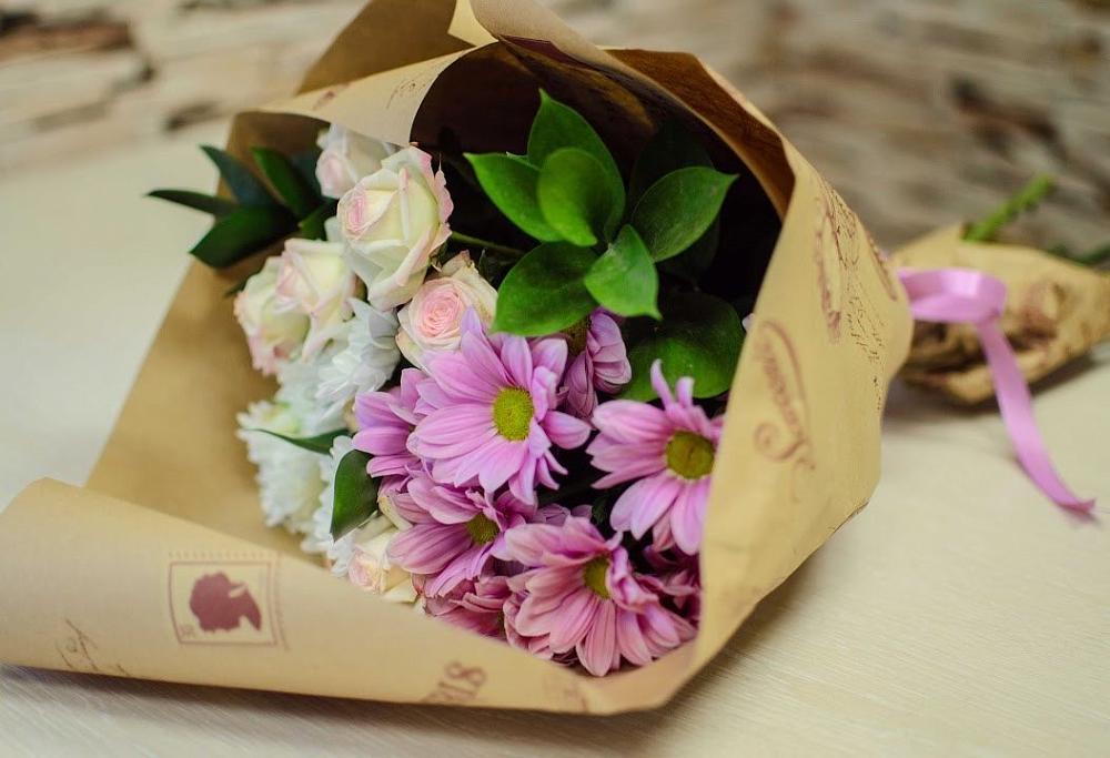 Букет цветов из: Розы и Хризантемы в Верхнекундрюческой