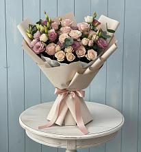 Букет цветов из:  Розы и Лизиантусы в Верхнекундрюческой