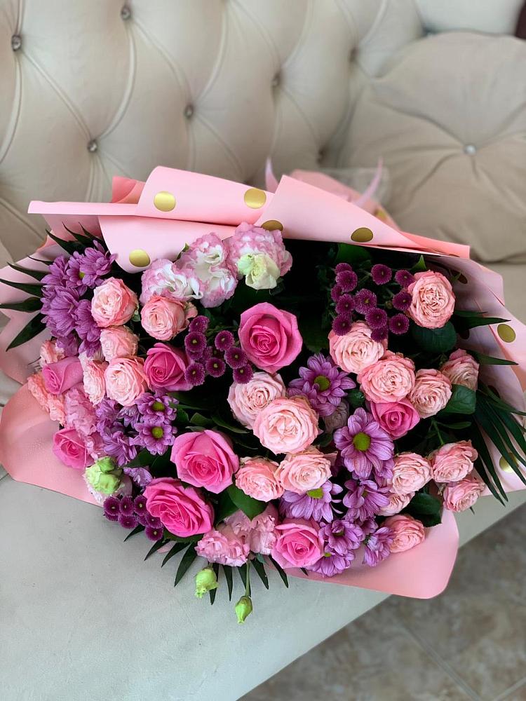 Букет цветов из: Хризантемы, Розы и Лизиантусы в Верхнекундрюческой