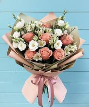 Букет цветов из:  Розы, Альстромерии и Лизиантусы в Верхнекундрюческой