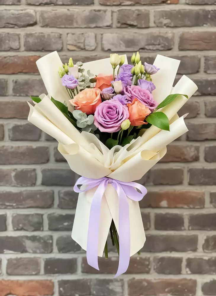 Букет цветов из: Лизиантусы и Розы в Верхнекундрюческой