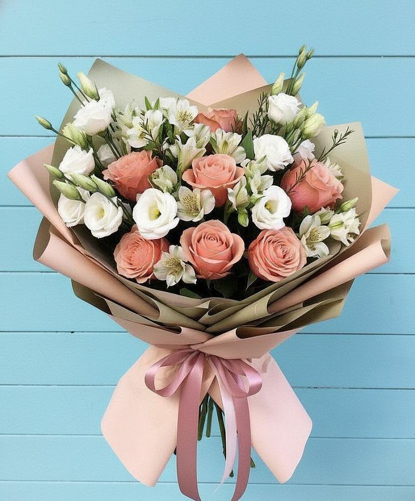 Букет цветов из: Розы, Альстромерии и Лизиантусы в Верхнекундрюческой