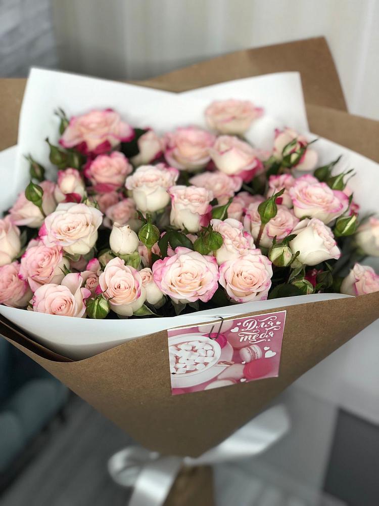 Букет цветов из: Розы в Верхнекундрюческой