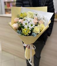 Букет цветов из:  Альстромерии, Розы и Хризантемы в Верхнекундрюческой