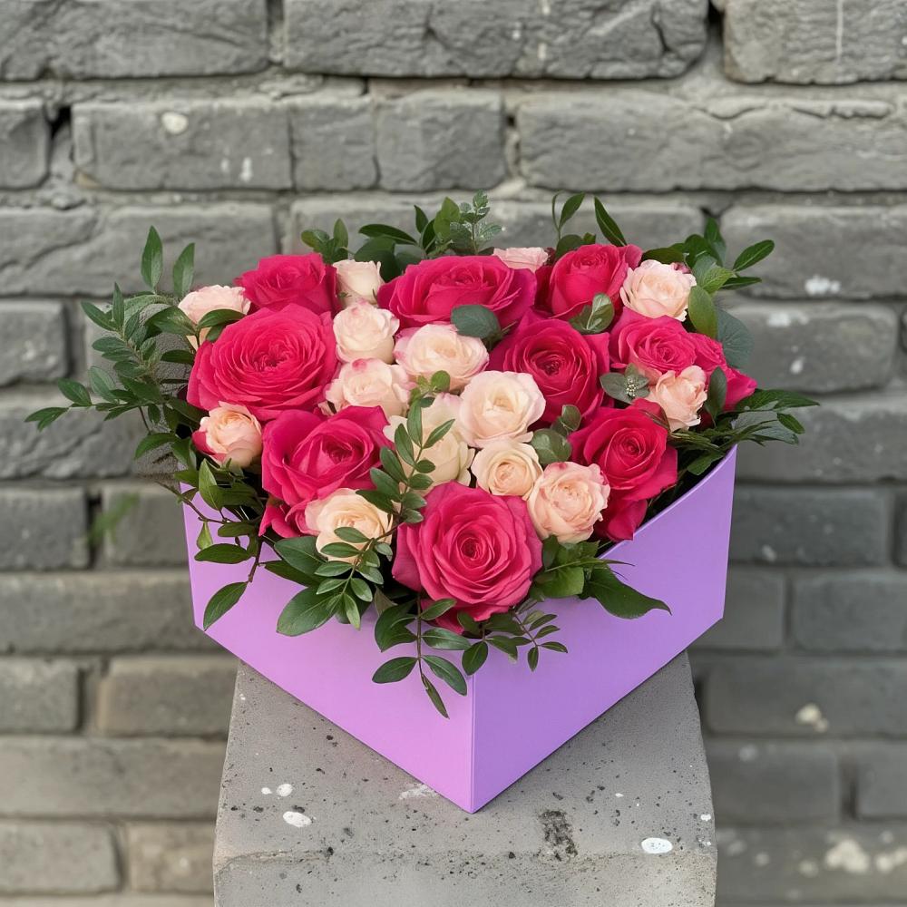 Цветочная композиция из Розы в коробке в Верхнекундрюческой