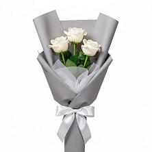 Букет 3 белые розы в Верхнекундрюческой