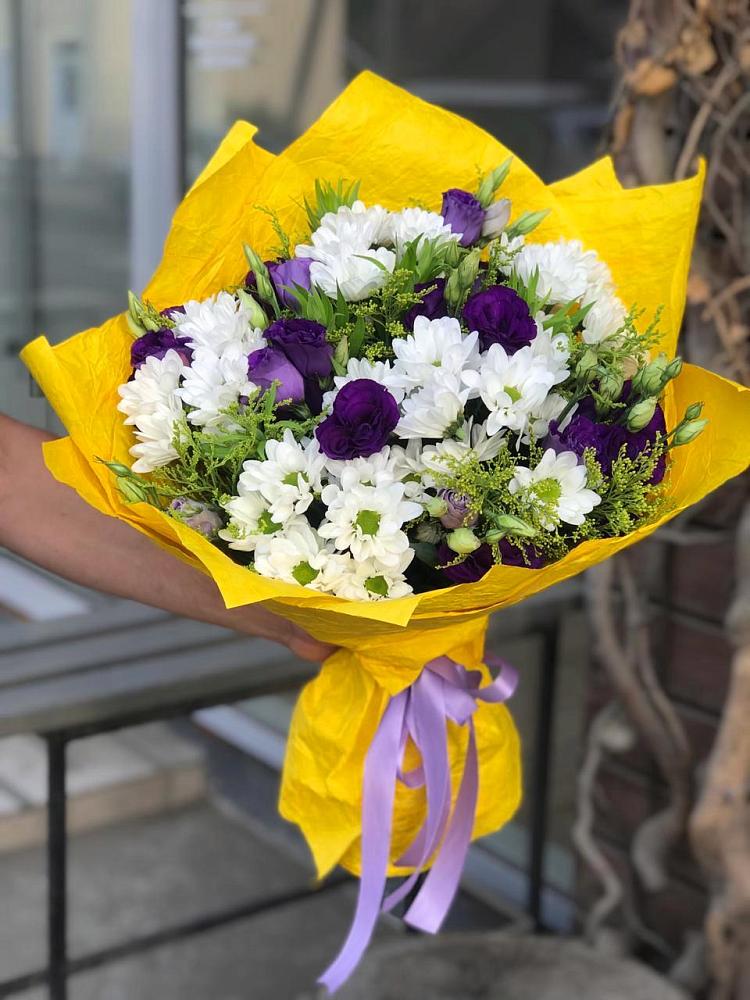 Букет цветов из: Ирисы, Хризантемы и Ромашки в Верхнекундрюческой