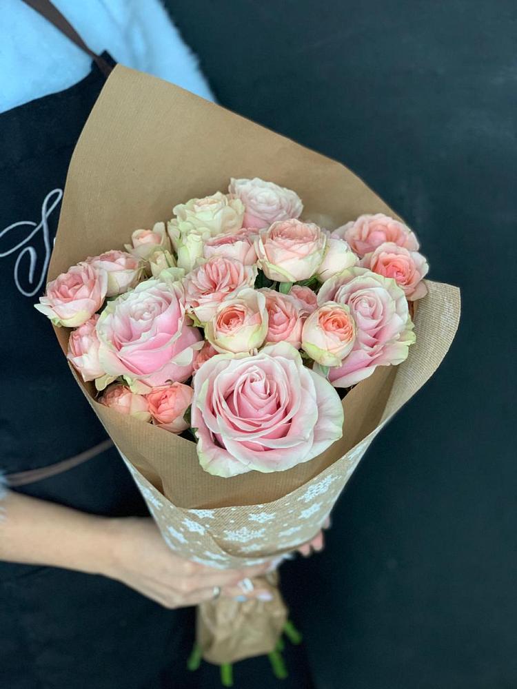 Букет цветов из: Хризантемы и Розы в Верхнекундрюческой