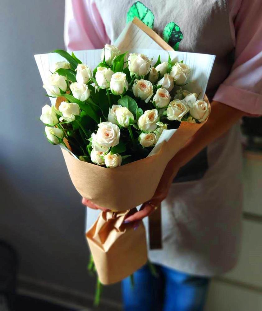 Букет цветов из: Розы в Верхнекундрюческой