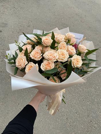 Букет Кремовые розы Латте в Верхнекундрюческой