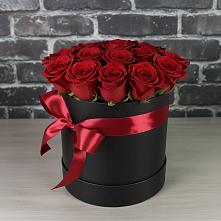 Цветочная композиция из Розы в шляпной коробке в Верхнекундрюческой