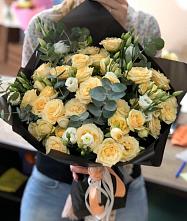 Букет цветов из:  Розы и Лизиантусы в Верхнекундрюческой