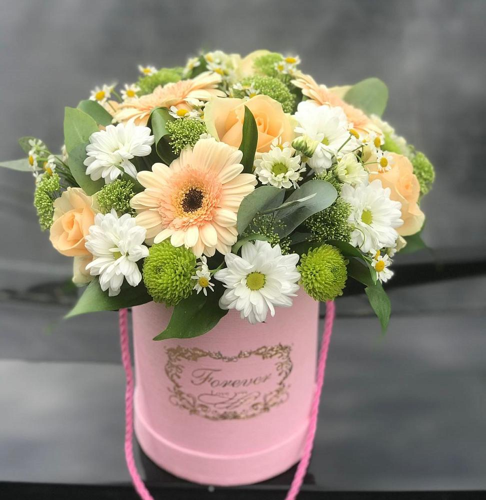 Цветочная композиция из Розы, Герберы и Хризантемы в шляпной коробке в Верхнекундрюческой