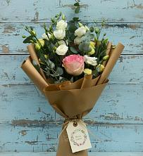 Букет цветов из:  Розы и Лизиантусы в Верхнекундрюческой