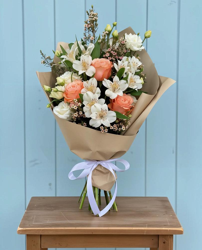 Букет цветов из: Альстромерии, Лизиантусы, Розы и Хризантемы в Верхнекундрюческой